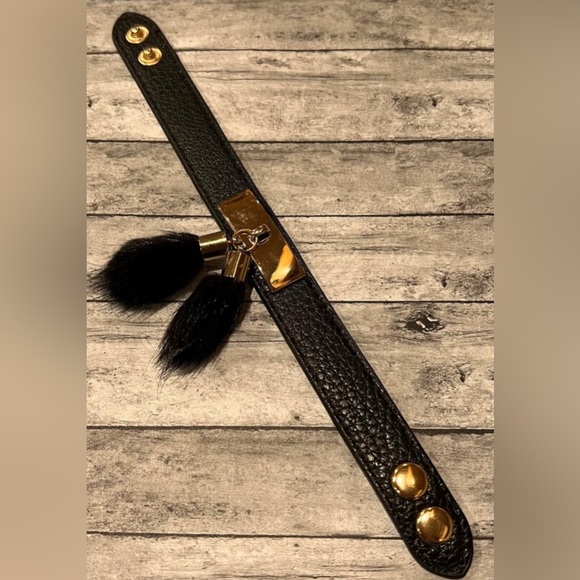 BLACK TASSEL NEW BOHO LEATHER SNAP BRACELETS SUPER CUTE LAYERED OR ALONE, GIFTS - Picture 2 of 2